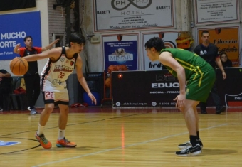 Tomás Tabarez fue clave con sus 14pts y 4 asistencias.