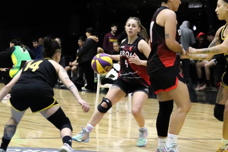 "Estamos demostrando que el básquet femenino en Pilar está creciendo mucho y con mucha fuerza", definió Eri.