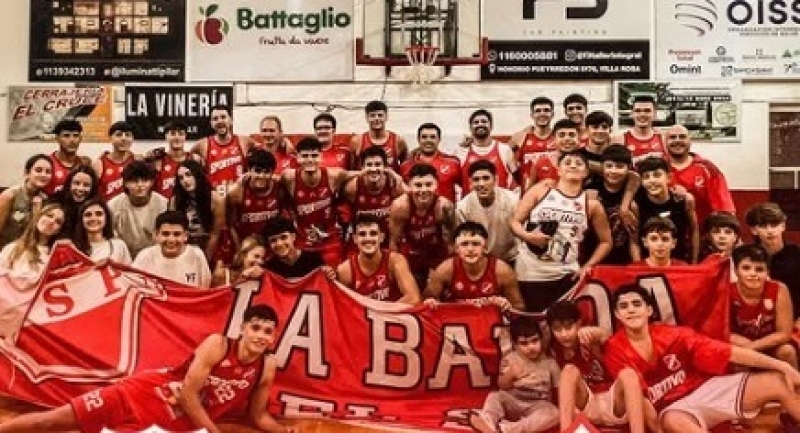 El Rojo de la Avenida celebró en el Teate D'Andrea.